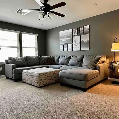 Villa Charming House In The Woodlands - Creekside